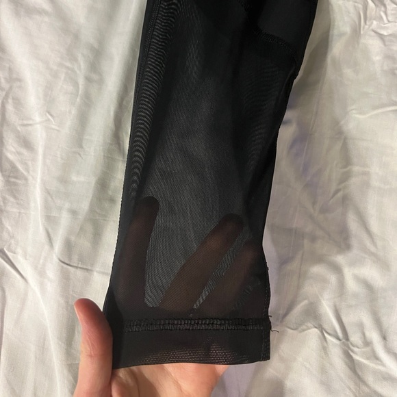90 Degree by Reflex Black Workout Leggings with Sheer Inserts, Size L, NWT - Picture 5 of 9